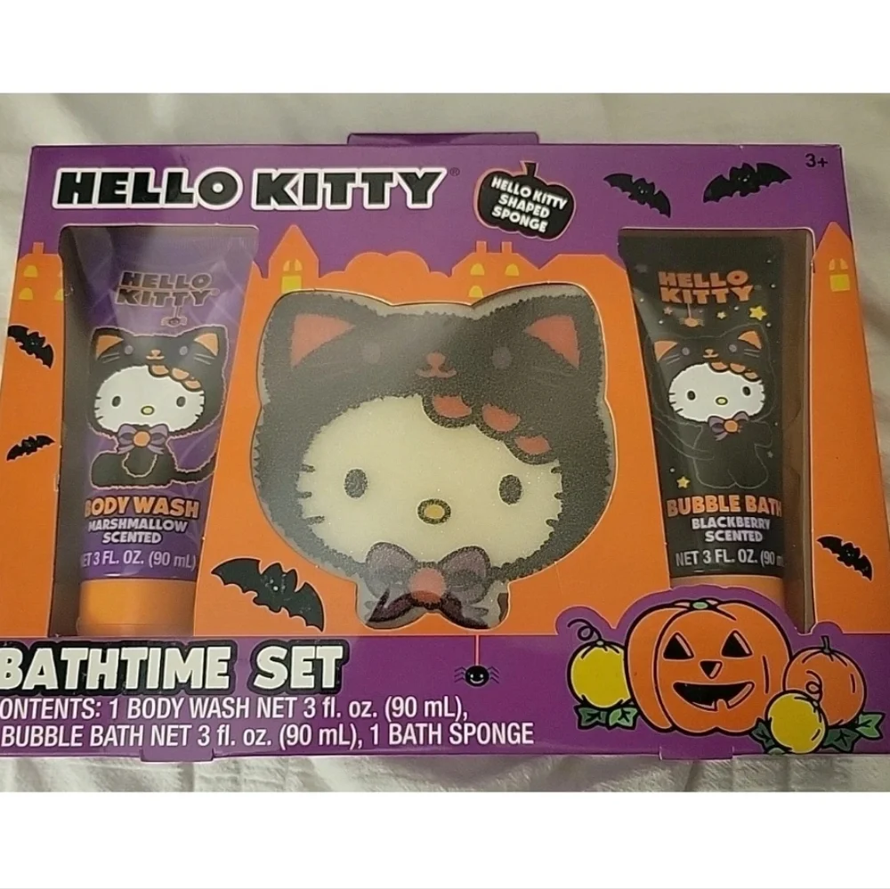 NEW HELLO KITTY BATH TIME SET HALLOWEEN BODY WASH BUBBLE BATH SPONGE HOLIDAY